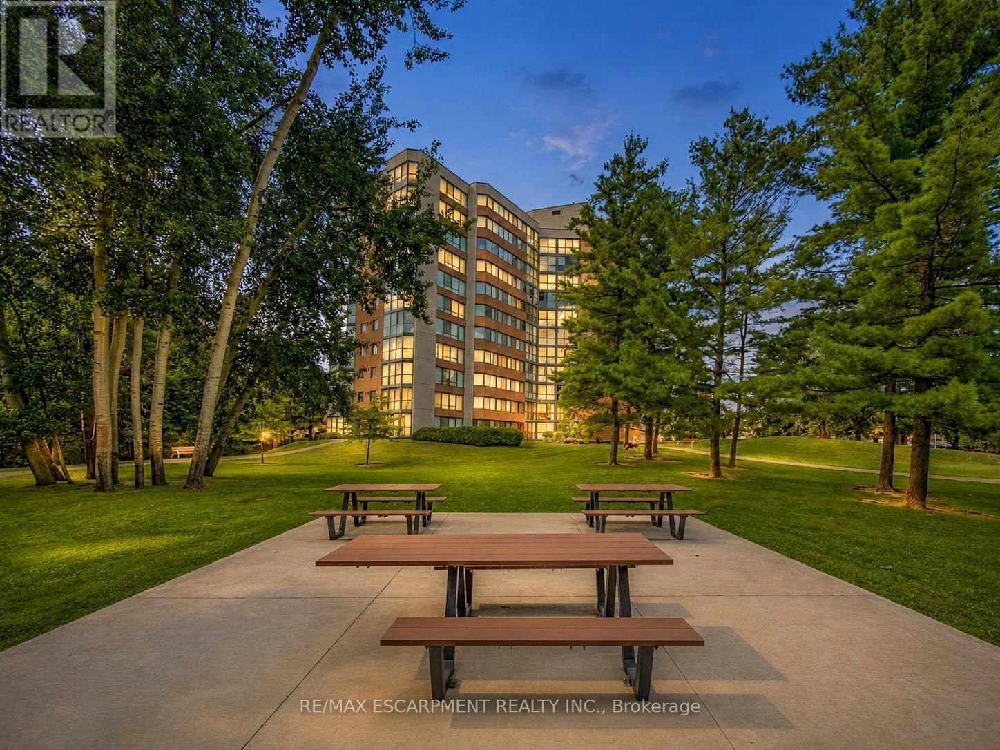 202-1230 Marlborough Court, Oakville, ON, L6H 3K6 - 17