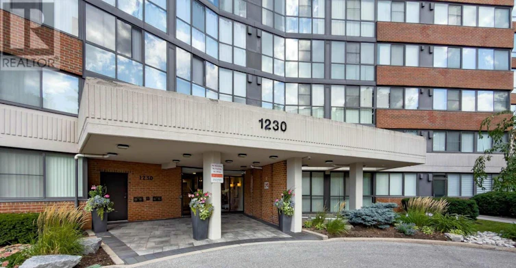 202-1230 Marlborough Court, Oakville, ON, L6H 3K6 - 3