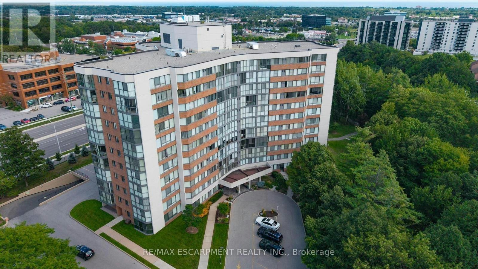 202-1230 Marlborough Court, Oakville, ON, L6H 3K6 - 2