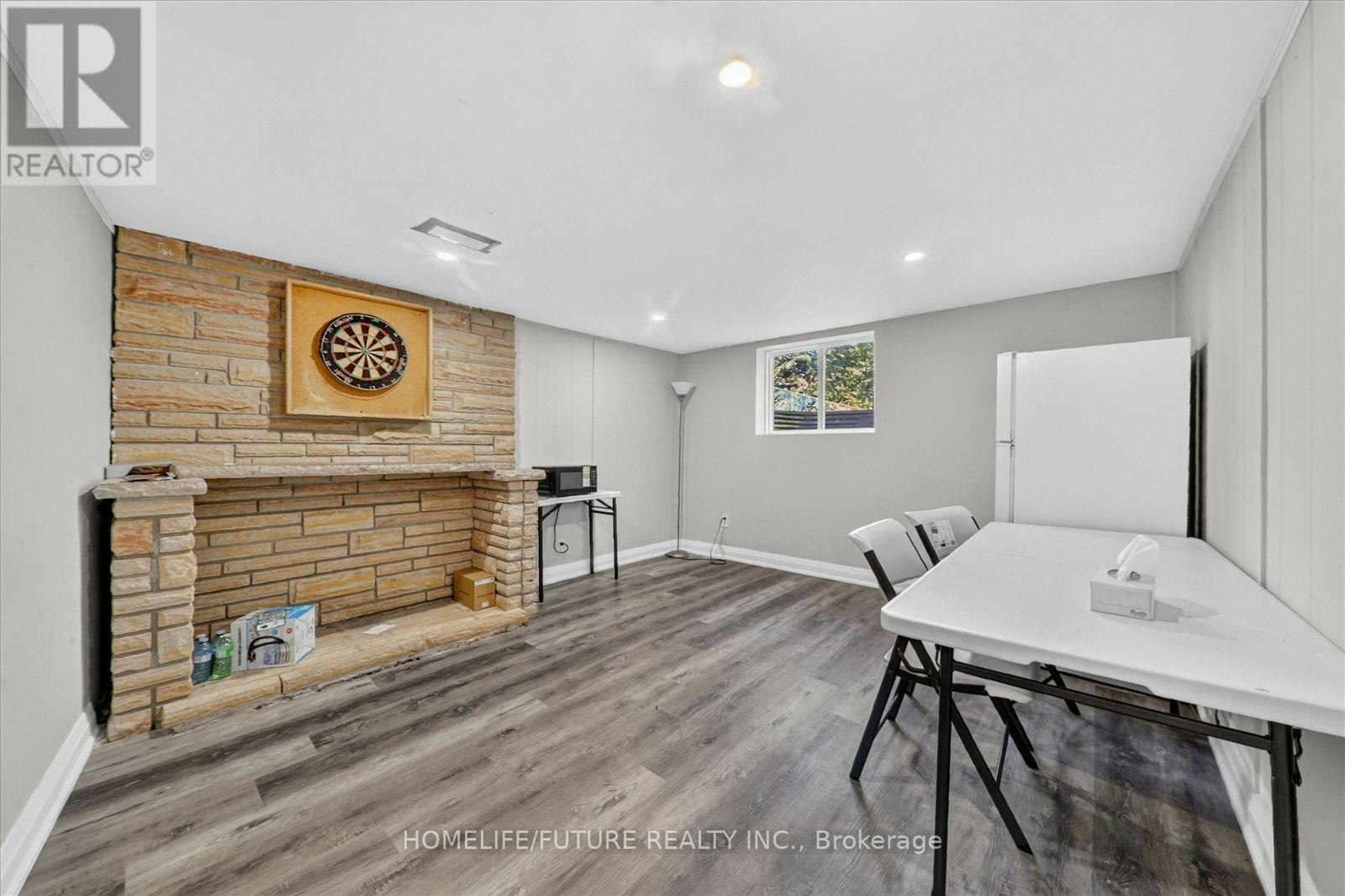 7 Cardill Crescent, Waterloo, ON, N2L 3Y7 - 4