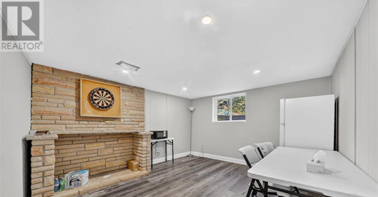 7 Cardill Crescent, Waterloo, ON, N2L 3Y7 - 4