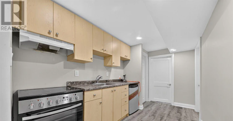 7 Cardill Crescent, Waterloo, ON, N2L 3Y7 - 5