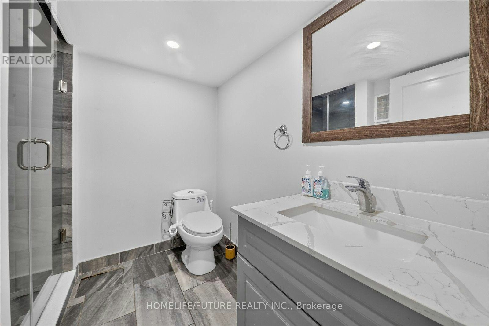 7 Cardill Crescent, Waterloo, ON, N2L 3Y7 - 9