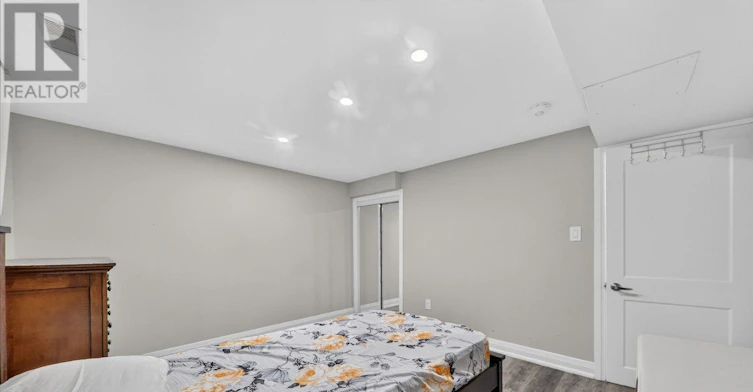7 Cardill Crescent, Waterloo, ON, N2L 3Y7 - 8