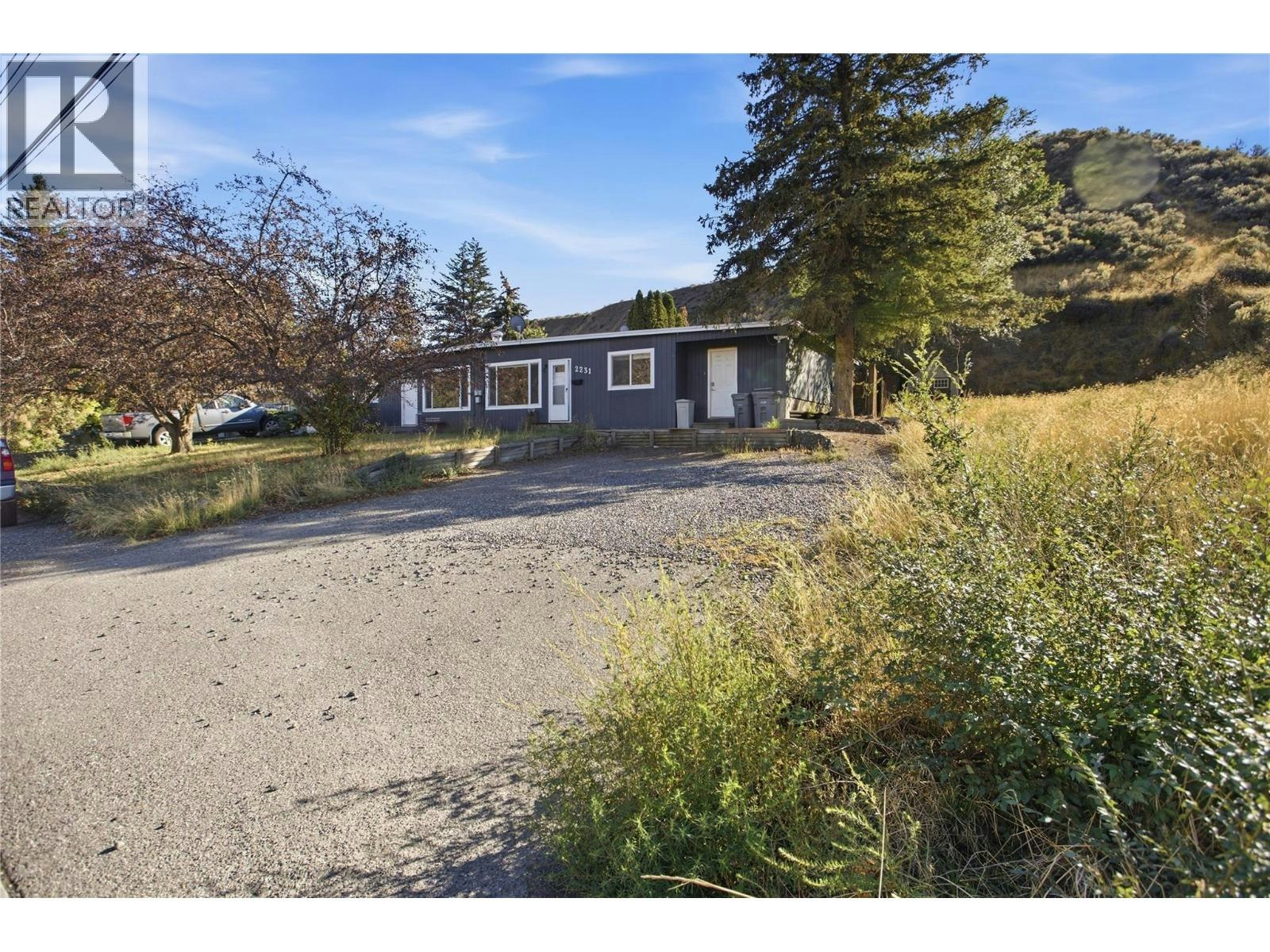 2231/2233 Valleyview Drive, Kamloops, BC, V2C 4C8