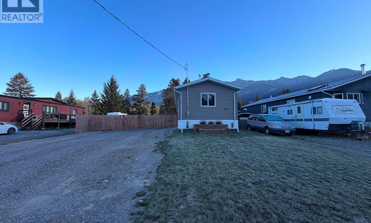 4821 Crescentwood Drive