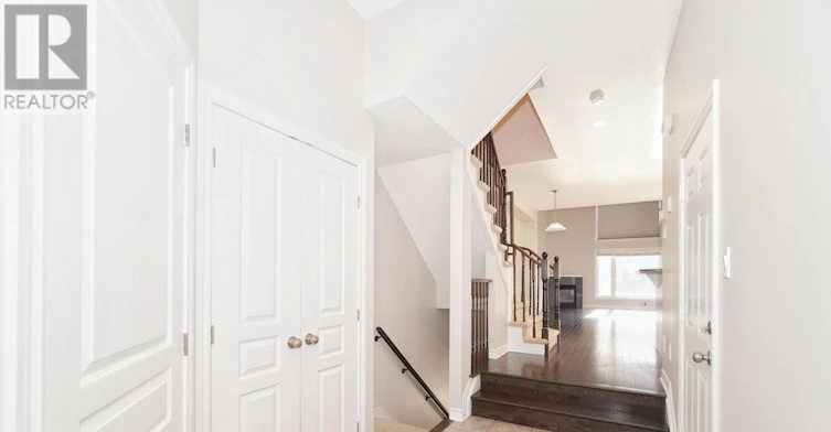 115 Watchhorn Grove, Ottawa, ON, K1V 2N3 - 2