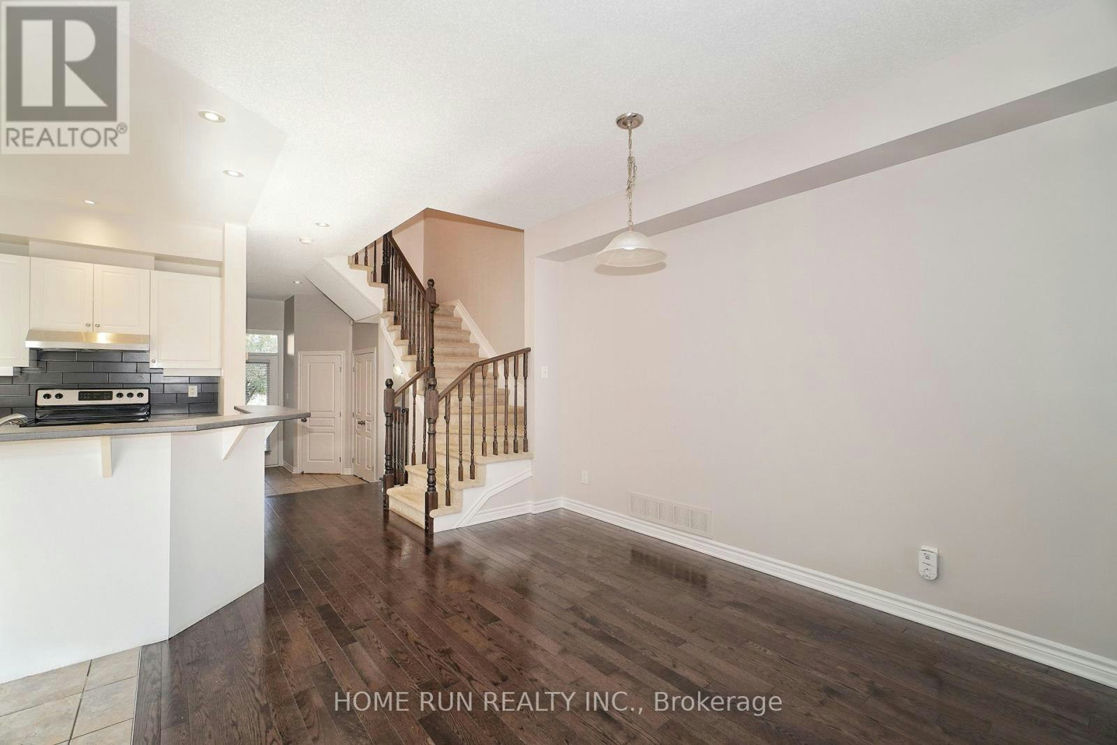115 Watchhorn Grove, Ottawa, ON, K1V 2N3 - 7