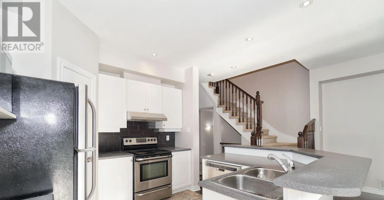 115 Watchhorn Grove, Ottawa, ON, K1V 2N3 - 14