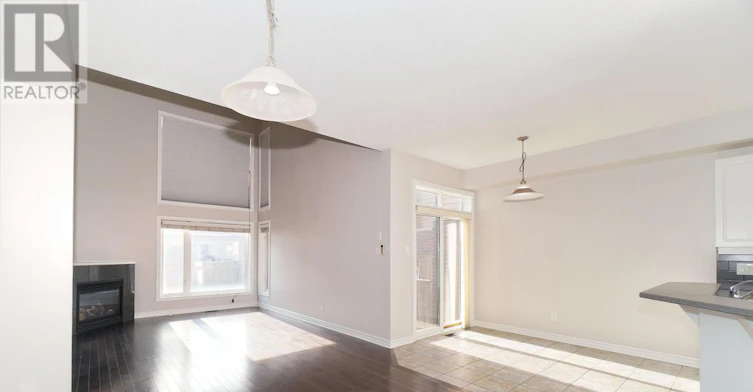 115 Watchhorn Grove, Ottawa, ON, K1V 2N3 - 4