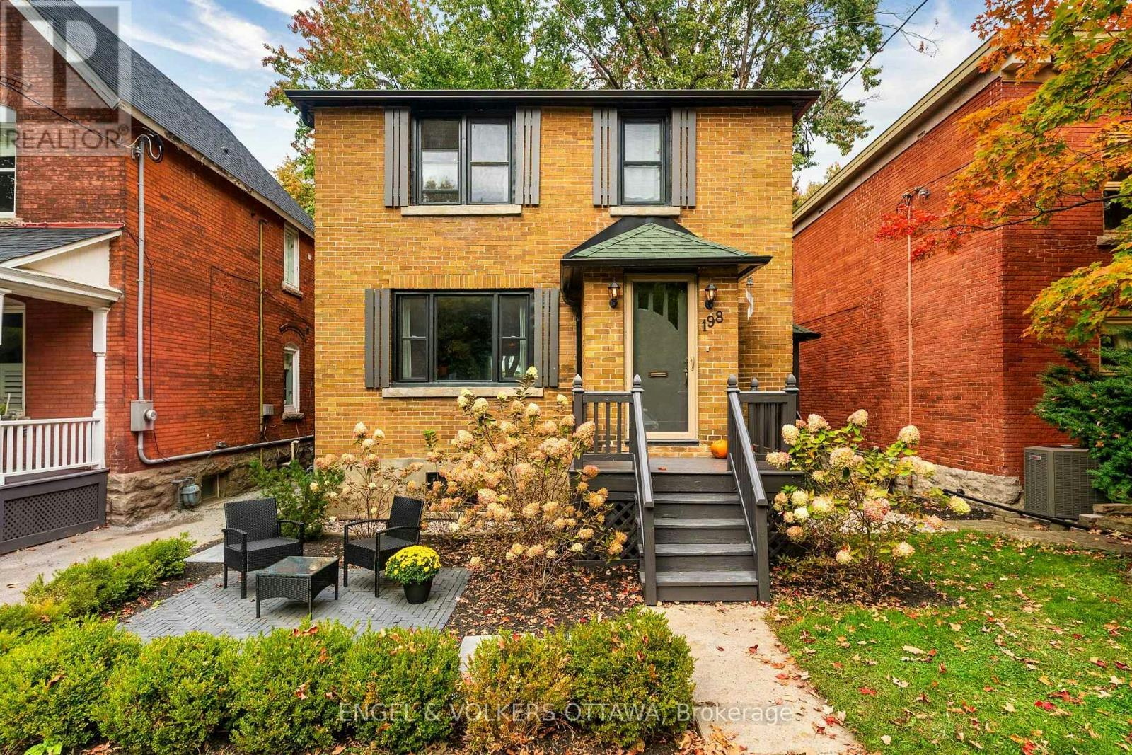 198 Stanley Avenue, Ottawa, ON, K1M 1P3