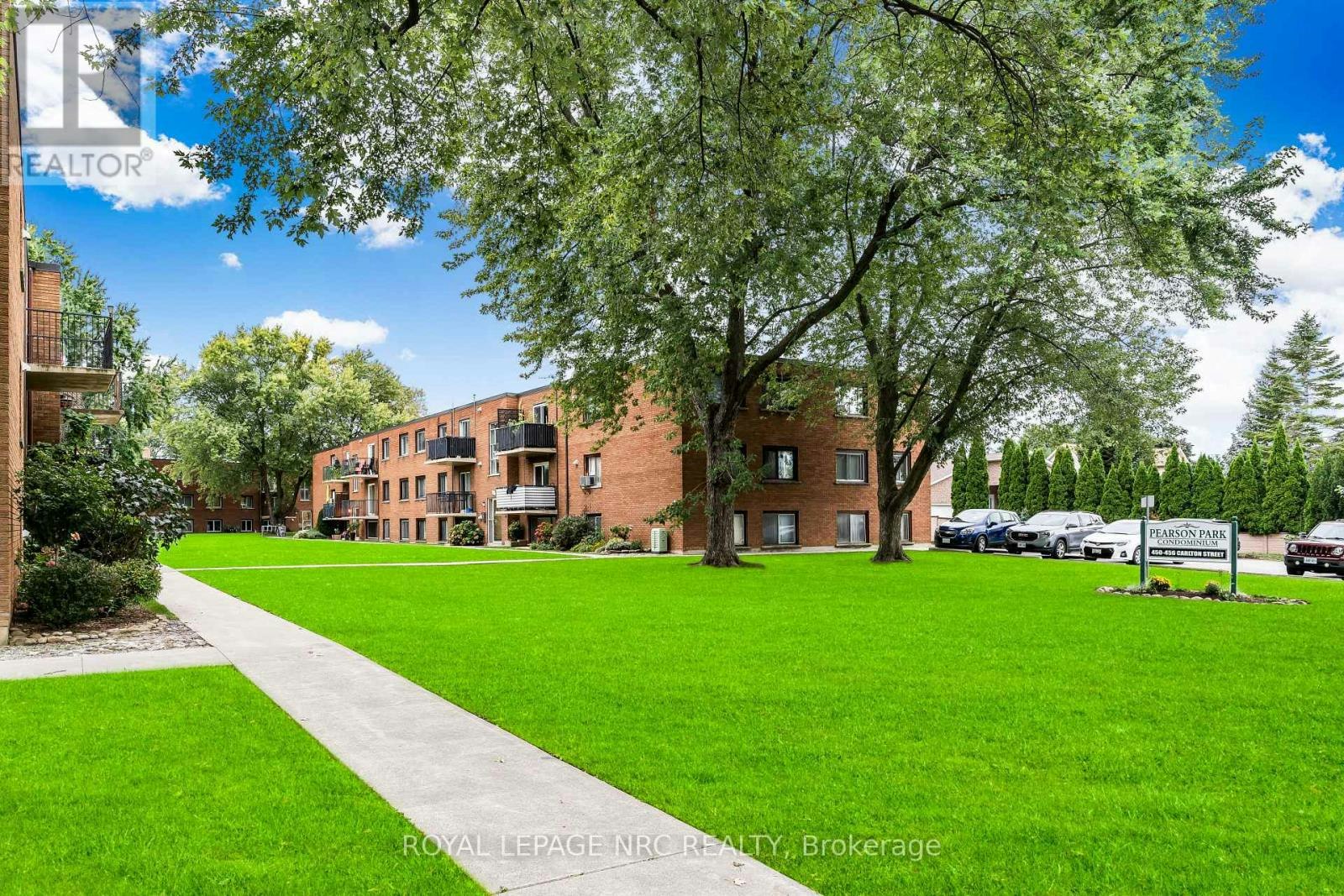 7-454 Carlton Street, St. Catharines, ON, L2M 4X1