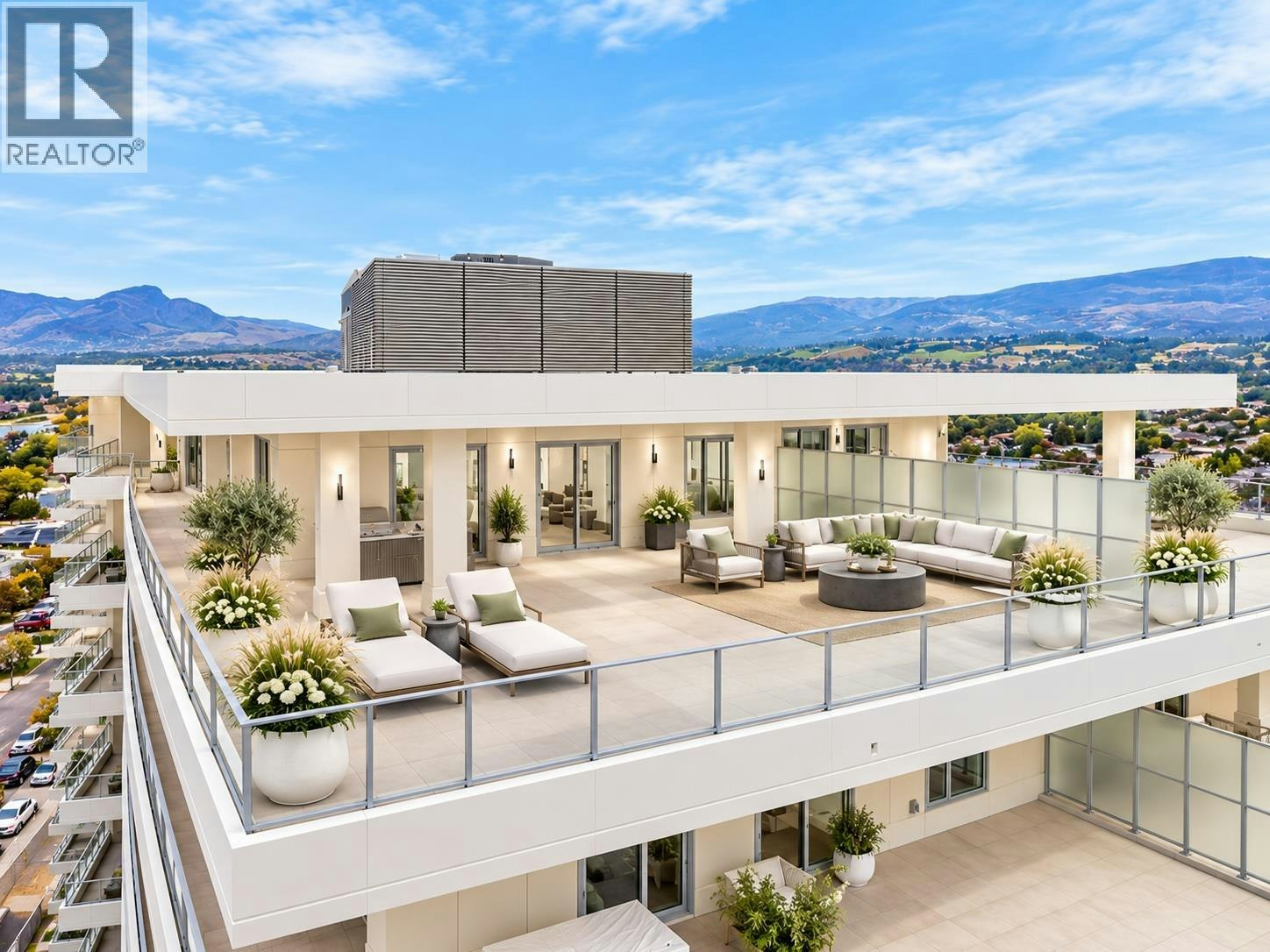 PH1406-3300 Lakeshore Road, Kelowna, BC, V1W 0J9