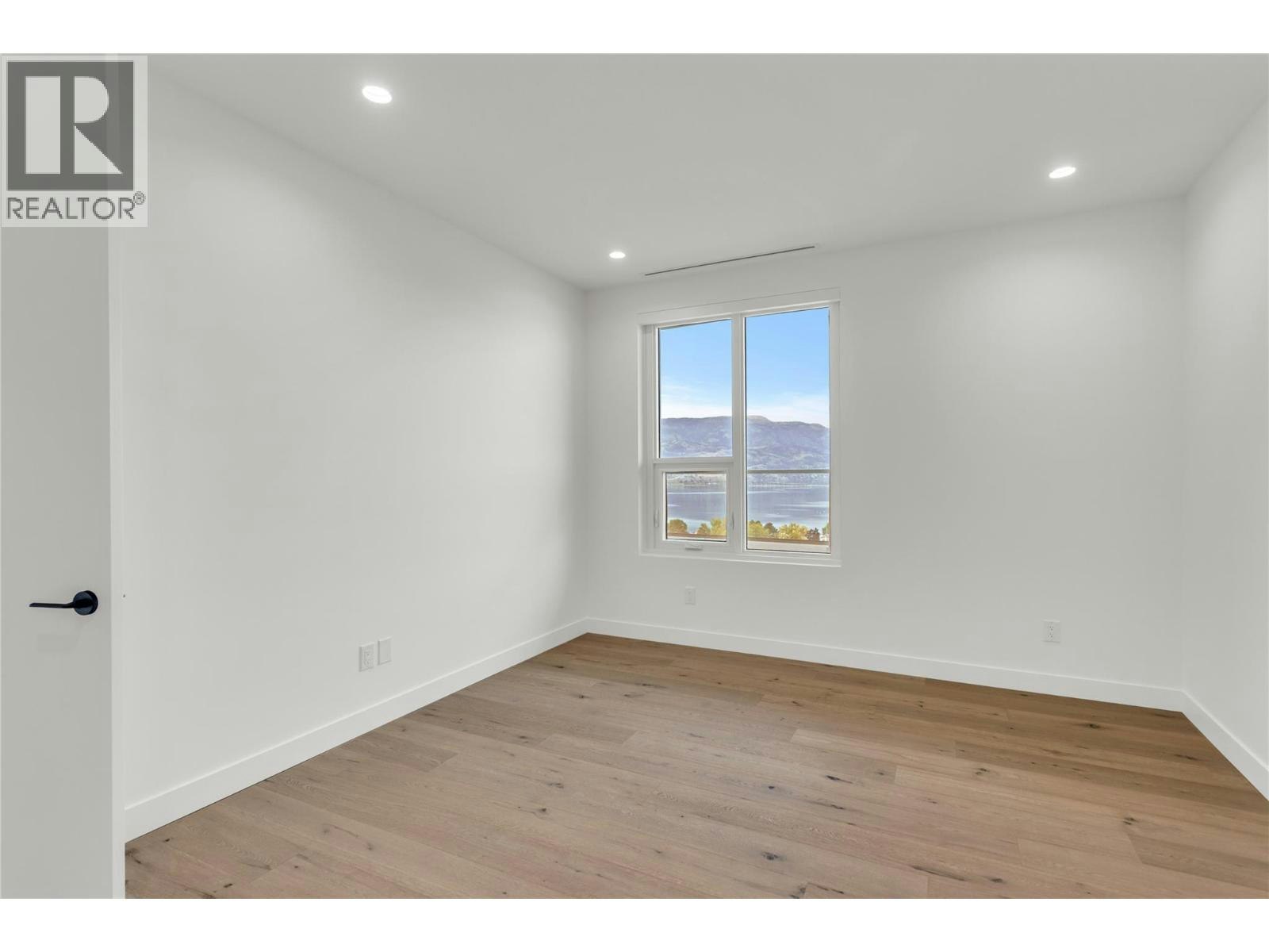 PH1406-3300 Lakeshore Road, Kelowna, BC, V1W 0J9 - 35