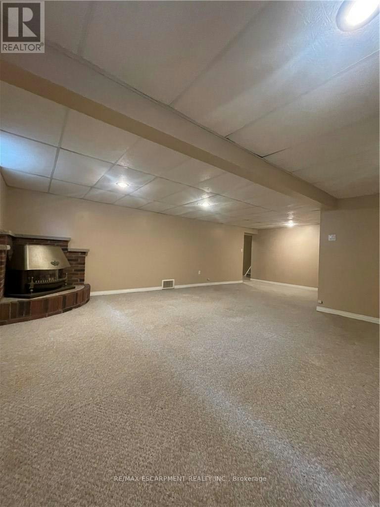 23 Woodsview Avenue W, Grimsby, ON, L3M 3S7 - 14