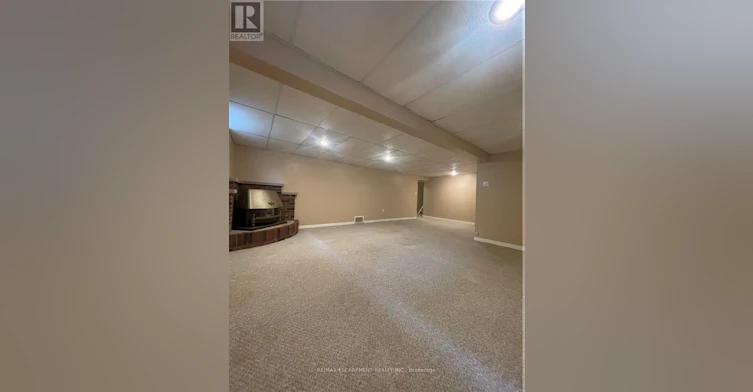 23 Woodsview Avenue W, Grimsby, ON, L3M 3S7 - 14