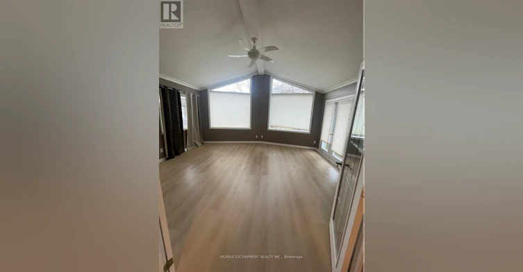 23 Woodsview Avenue W, Grimsby, ON, L3M 3S7 - 8