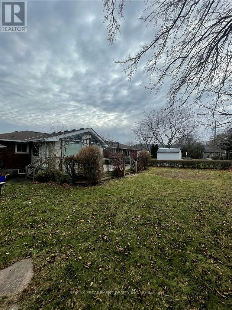 23 Woodsview Avenue W, Grimsby, ON, L3M 3S7 - 19
