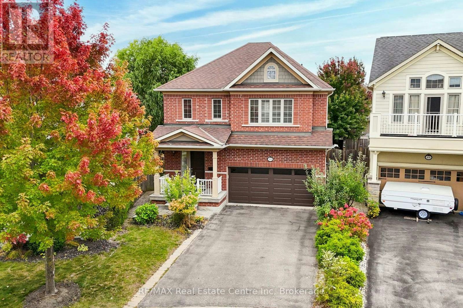 52 Bardoe Crescent, Milton, ON, L9T 0R7