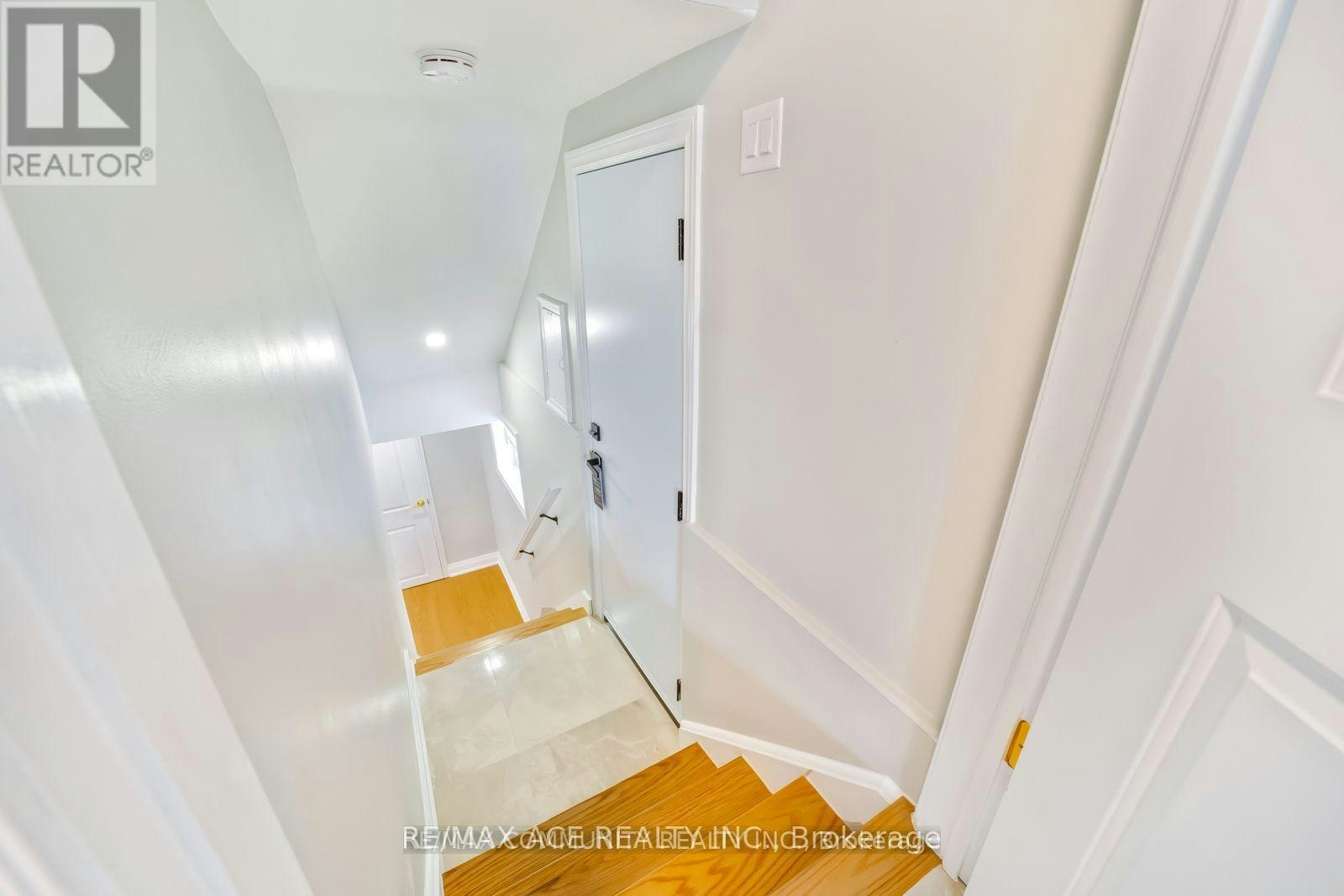 BSMT-15 Cree Avenue, Toronto, ON, M1M 1Z3 - 2