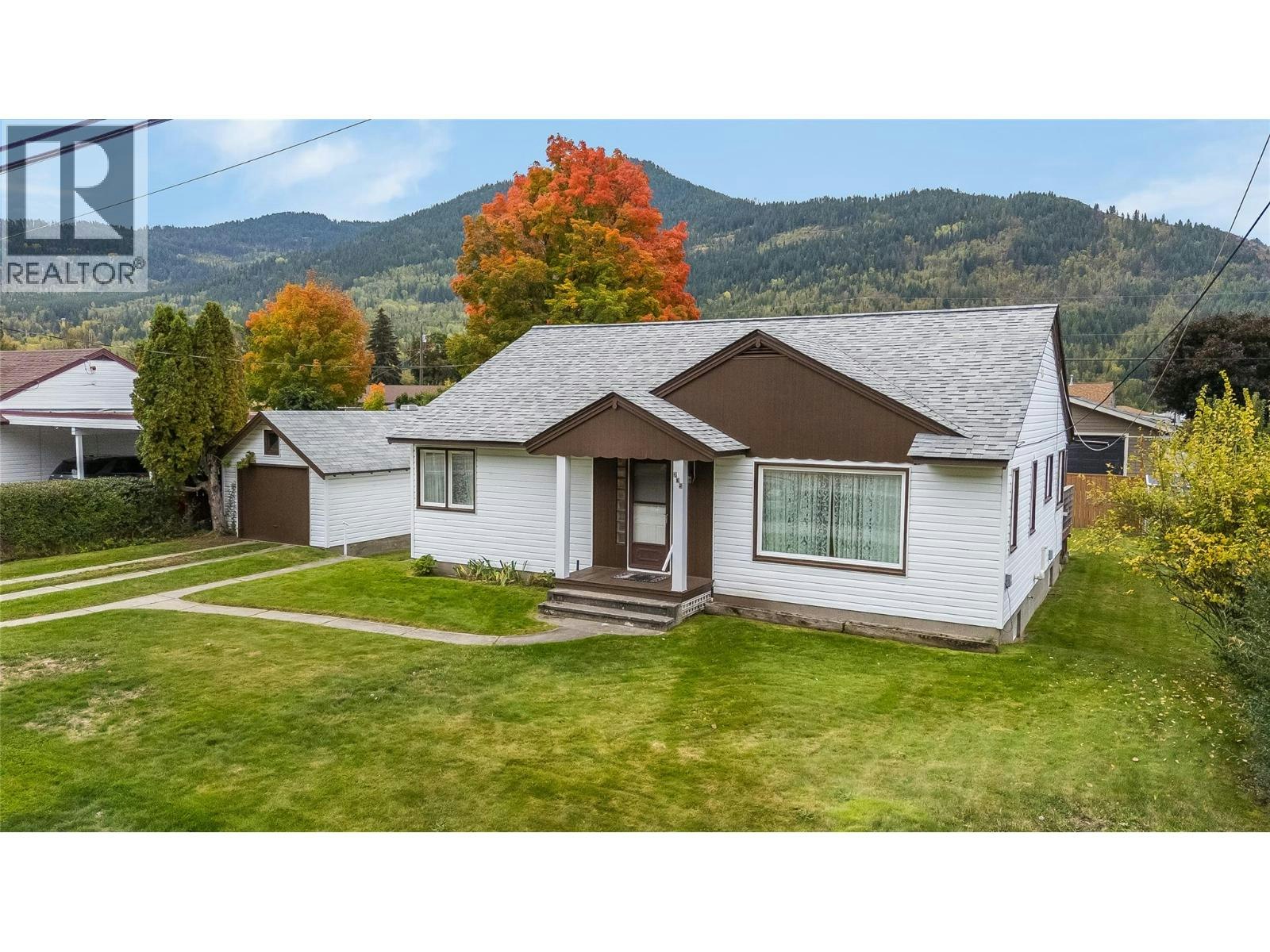 735 10th Avenue, Montrose, BC, V0G 1P0
