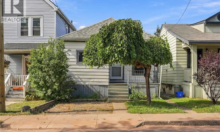 77 Province Street N