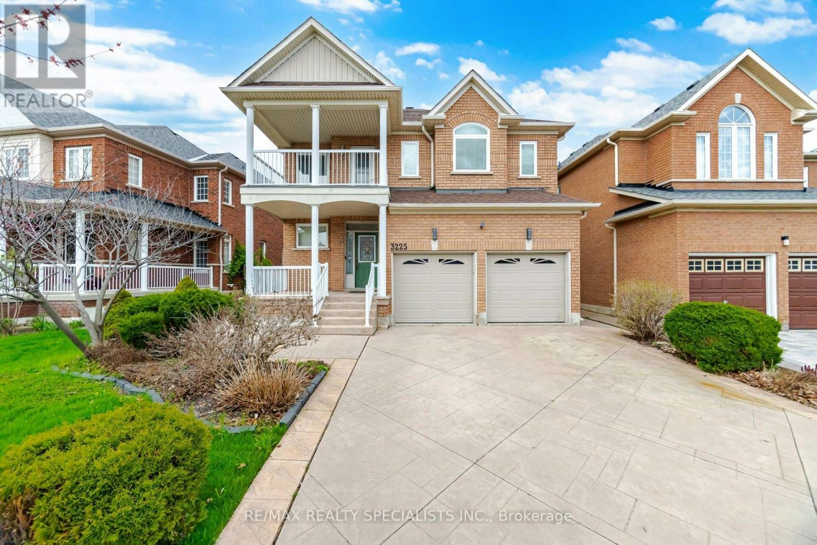 3225 Escada Drive, Mississauga, ON, L5M 7V6