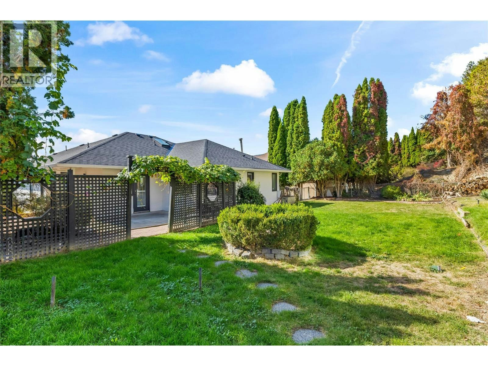 657 Royal View Drive, Kelowna, BC, V1Y 9K5 - 13