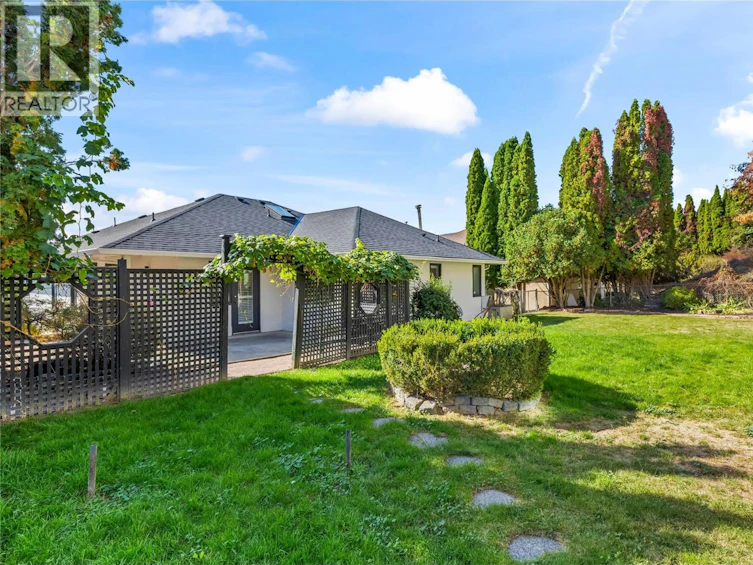 657 Royal View Drive, Kelowna, BC, V1Y 9K5 - 13