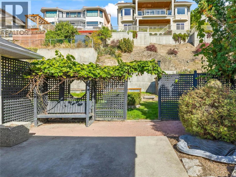 657 Royal View Drive, Kelowna, BC, V1Y 9K5 - 16