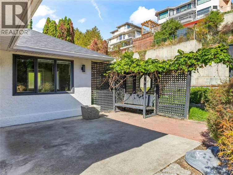 657 Royal View Drive, Kelowna, BC, V1Y 9K5 - 15