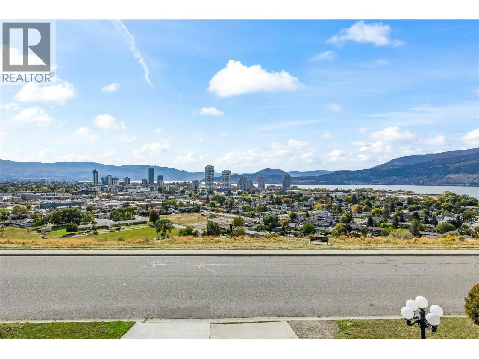 657 Royal View Drive, Kelowna, BC, V1Y 9K5 - 31