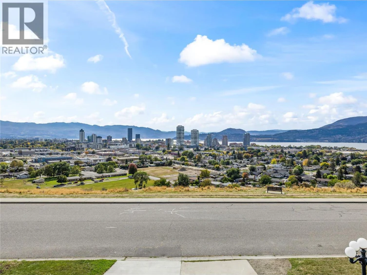 657 Royal View Drive, Kelowna, BC, V1Y 9K5 - 31