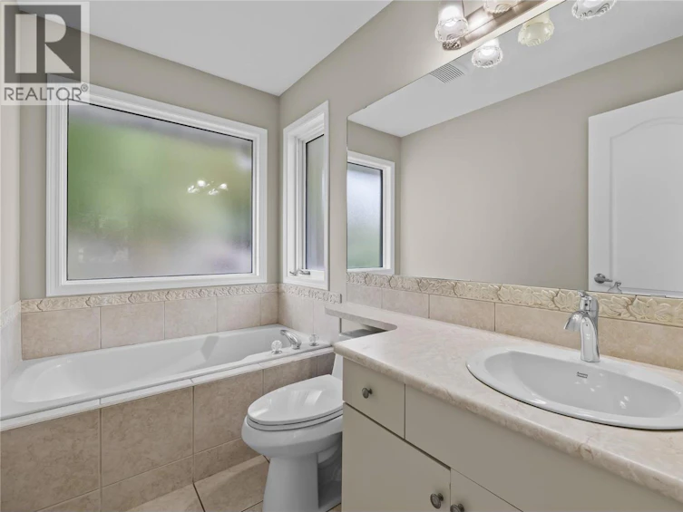 657 Royal View Drive, Kelowna, BC, V1Y 9K5 - 50