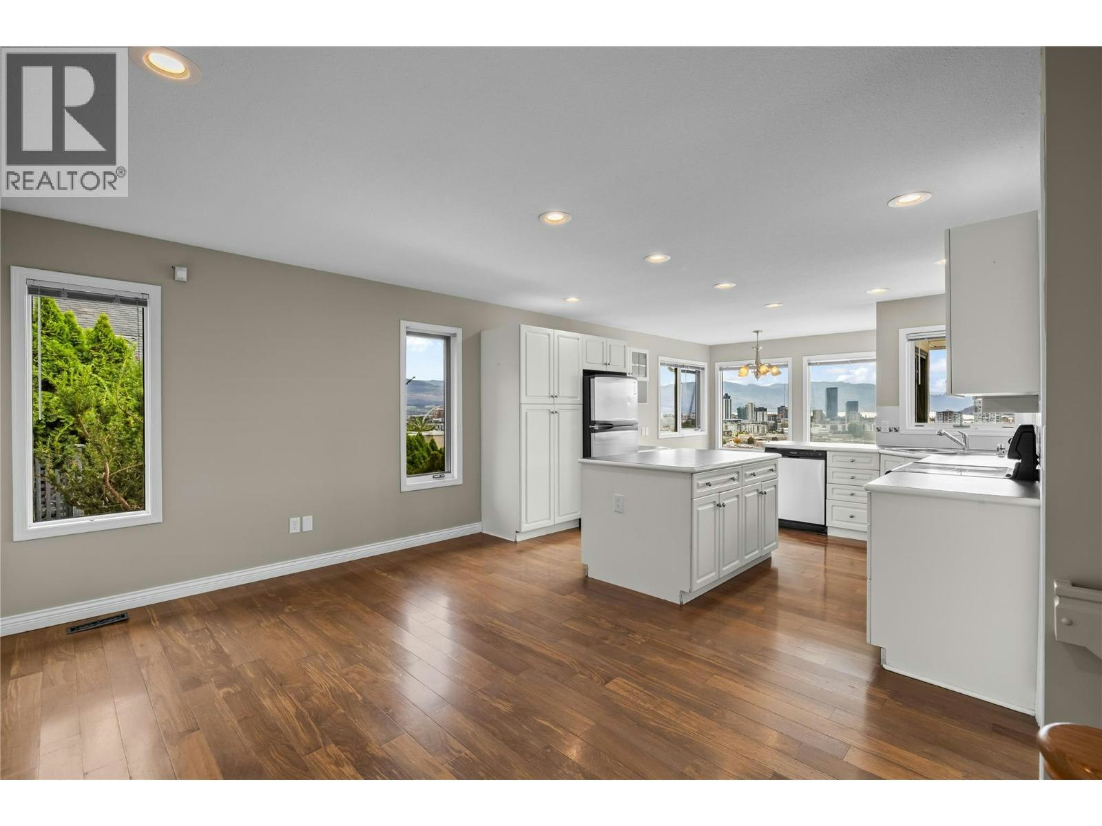 657 Royal View Drive, Kelowna, BC, V1Y 9K5 - 19