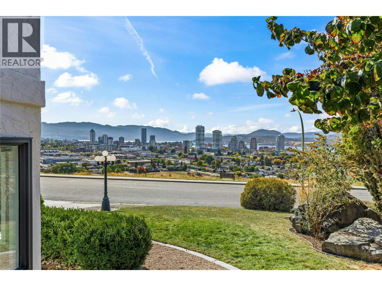 657 Royal View Drive, Kelowna, BC, V1Y 9K5 - 7
