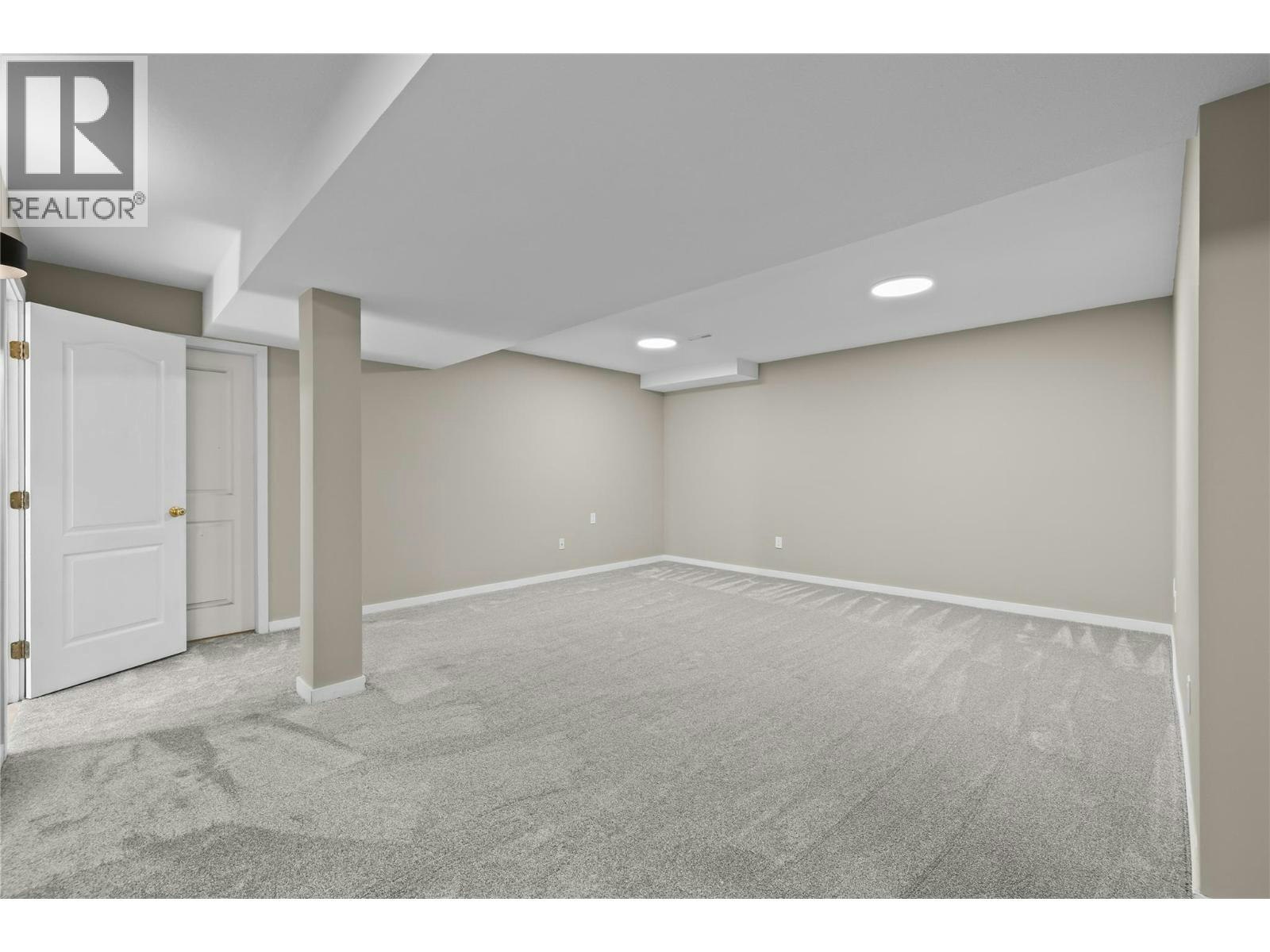 657 Royal View Drive, Kelowna, BC, V1Y 9K5 - 65