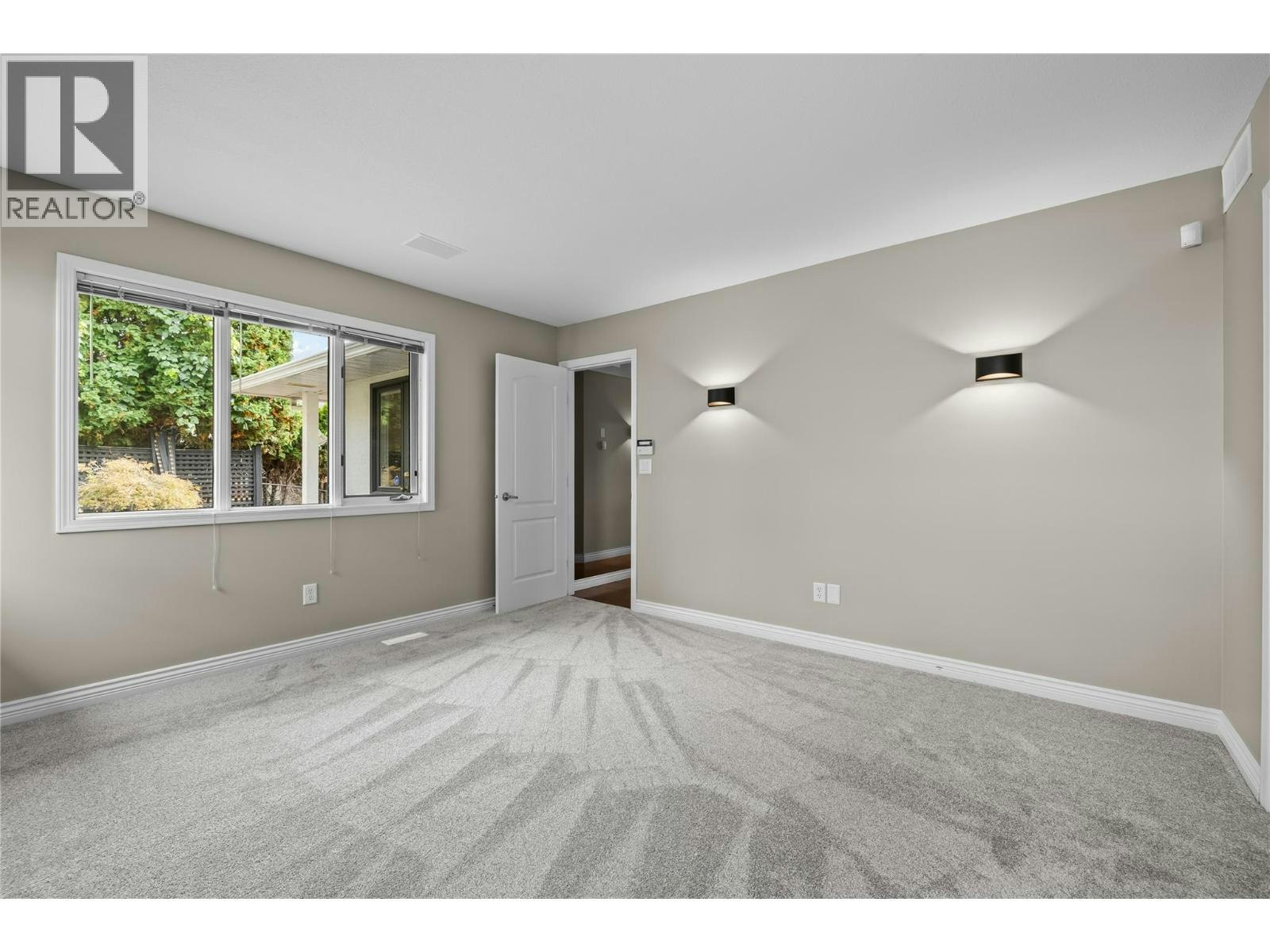 657 Royal View Drive, Kelowna, BC, V1Y 9K5 - 49