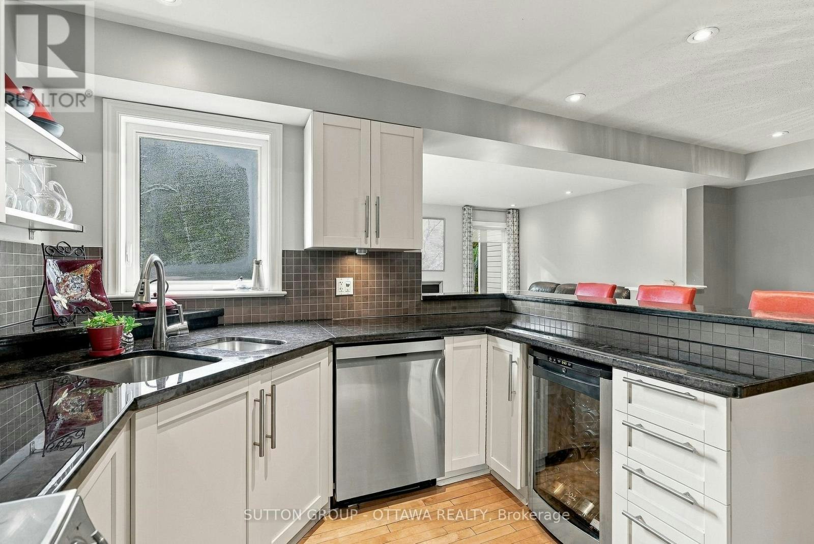 333 Riversedge Crescent, Ottawa, ON, K1V 0Y7 - 8