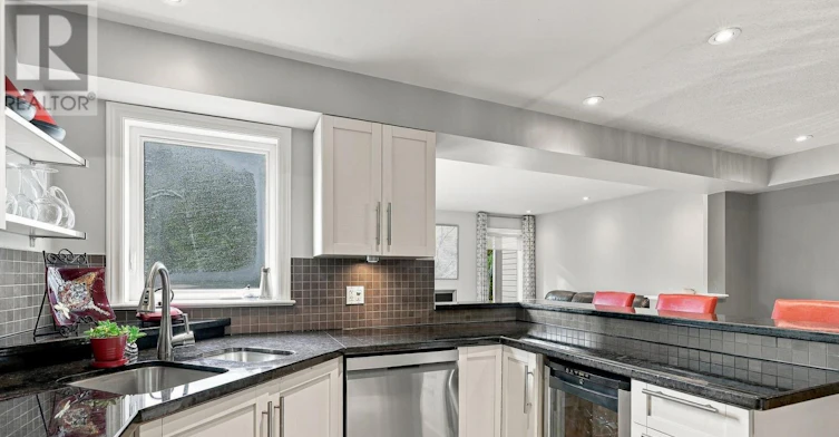 333 Riversedge Crescent, Ottawa, ON, K1V 0Y7 - 8