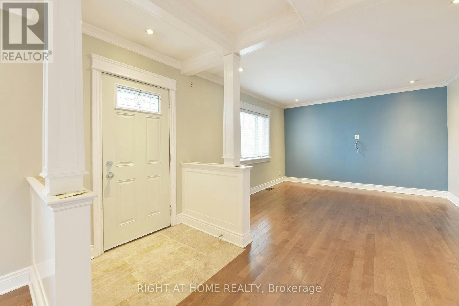 37 Rossland Avenue, Ottawa, ON, K2G 2K3 - 9