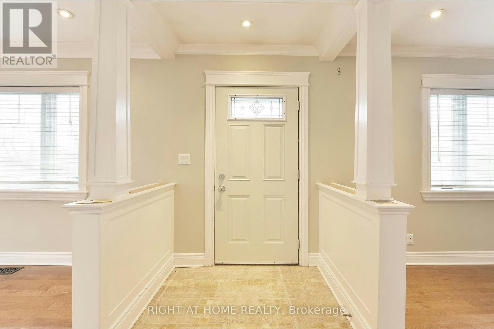 37 Rossland Avenue, Ottawa, ON, K2G 2K3 - 2
