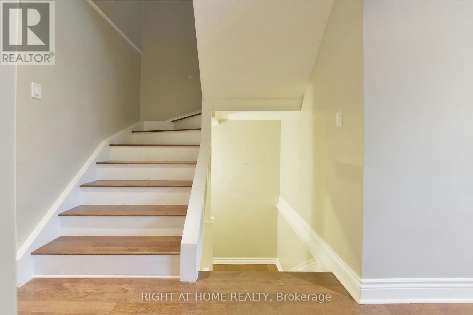 37 Rossland Avenue, Ottawa, ON, K2G 2K3 - 15