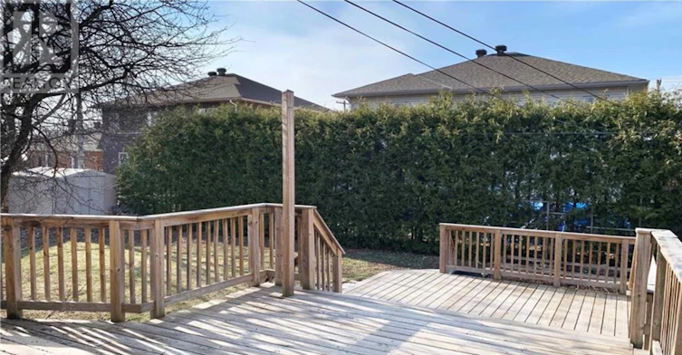 37 Rossland Avenue, Ottawa, ON, K2G 2K3 - 25