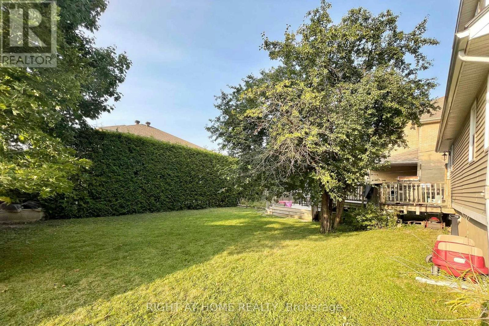 37 Rossland Avenue, Ottawa, ON, K2G 2K3 - 26