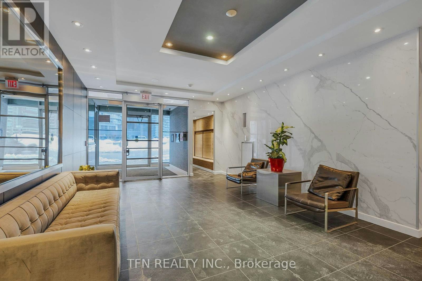 M22-350 Wellington Street W, Toronto, ON, M5V 3W9 - 4