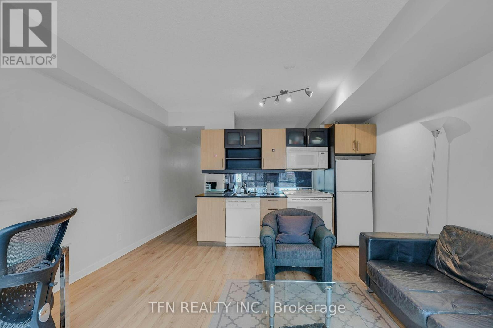 M22-350 Wellington Street W, Toronto, ON, M5V 3W9 - 10