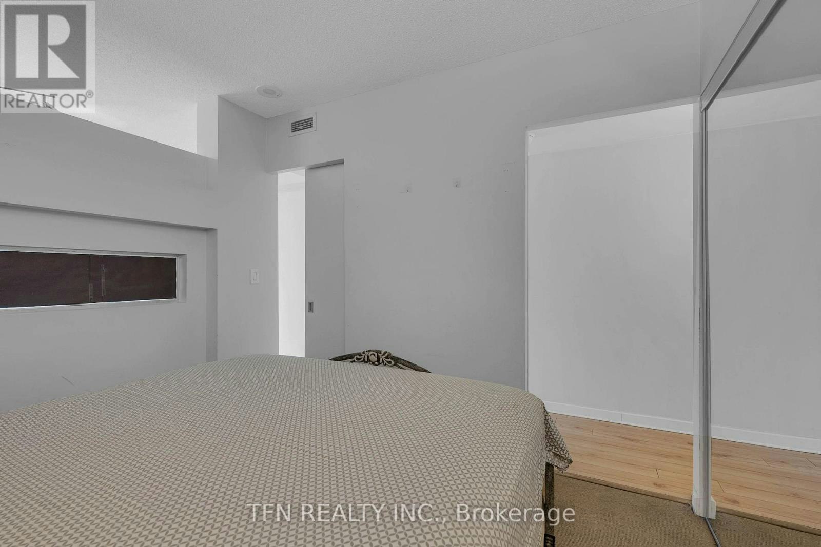 M22-350 Wellington Street W, Toronto, ON, M5V 3W9 - 13
