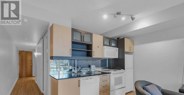 M22-350 Wellington Street W, Toronto, ON, M5V 3W9 - 11