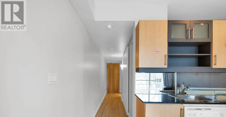 M22-350 Wellington Street W, Toronto, ON, M5V 3W9 - 8